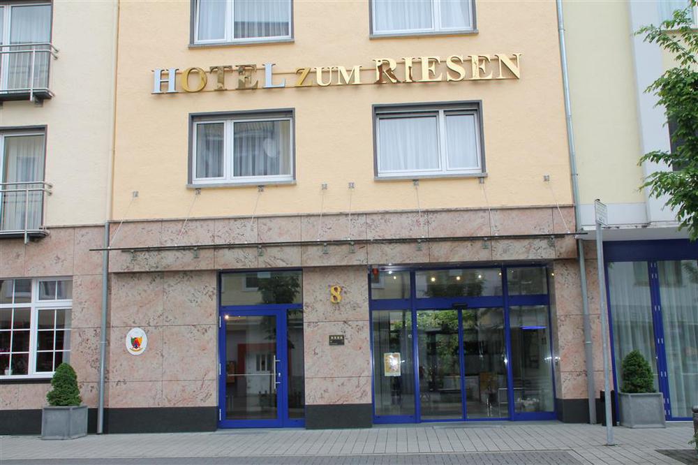 Trip Inn Hotel Zum Riesen 美茵河畔哈瑙 外观 照片